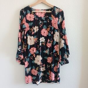 Billabong v neck small dress with bell sleeves